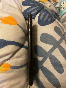 iPhone XR (3 foto / 6)