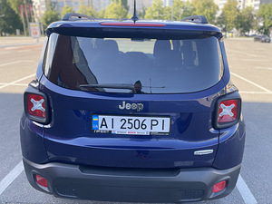 Jeep Renegade Ukraina numbrimärkidega (4 foto / 6)