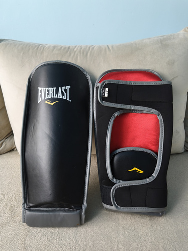 Everlast MMA / Muay Thai Shin Guards (Size L/XL)