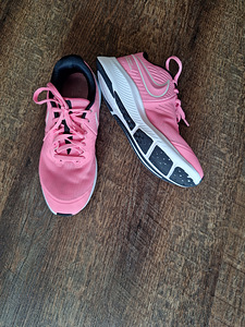 Nike tossud s 36 (2 foto / 3)
