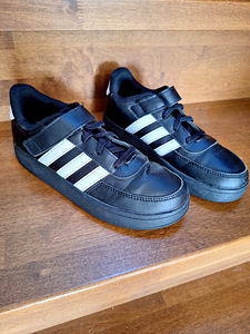 Adidase tossud s 34 (1 foto / 4)
