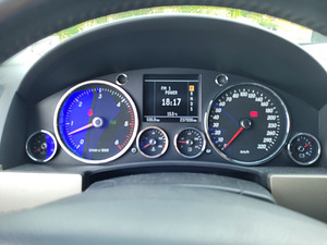 Volkswagen Touareg 4.9 D V10 (12 foto / 15)