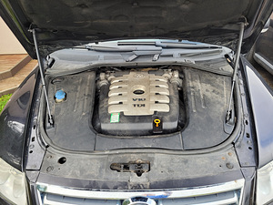 Volkswagen Touareg 4.9 D V10 (15 foto / 15)