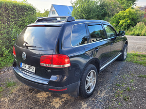 Volkswagen Touareg 2.5D ATM 2004 (2 foto / 12)