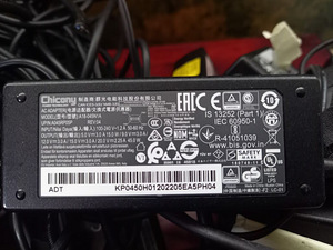 KASUTATUD USB-C 45W LAADIJAD (2 foto / 2)
