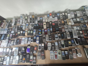 MOBIILTELEFONIDE MAKETID/NÄIDISED, 250+ TÜKKI (3 foto / 5)