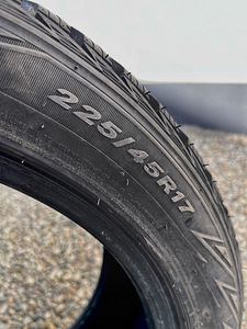 Зимние шины Nexen Winguard 225/45 R17 91T (шипованные) (9 фото из 10)