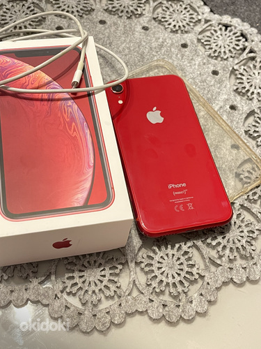 Apple iPhone XR 64 ГБ (фото #1)