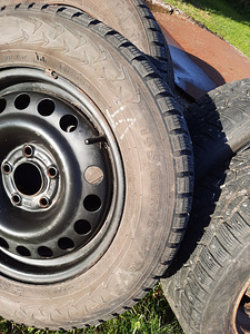 NOKIAN 195/65 R15(Opel Zafira) (3 foto / 3)