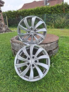 Valuveljed (Toyota RAV 4) (1 foto / 1)