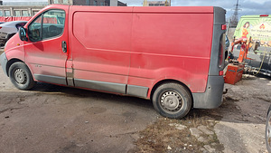 Renault Trafic 2004 запчасти (4 фото из 4)