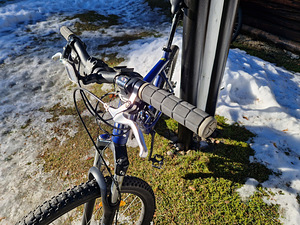 Jalgratas GT Avalanche 3.0 (9 foto / 10)