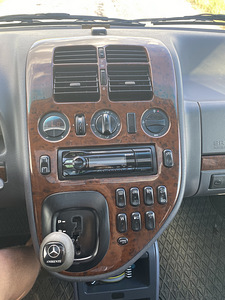 MERCEDES-BENZ V 220 CDI (8 foto / 13)