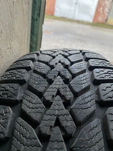 Audi R15 M/S 195/65/15 (2 foto / 7)