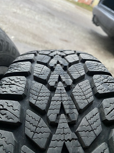 Audi R15 M/S 195/65/15 (3 foto / 7)