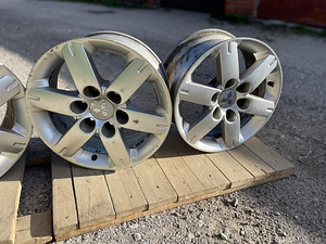 Mitsubishi R17 6x139.7 (2 foto / 3)