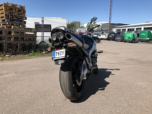Suzuki gsr600 (4 foto / 5)