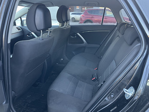 Toyota avensis (6 foto / 7)