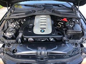 BMW e61 530D 173kW m-pakett (6 foto / 14)