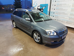 Totota Avensis (1 foto / 4)