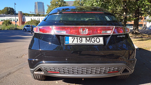 Honda Civic (7 foto / 12)