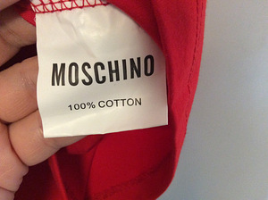 Moschino uus t-särk s.M (7 foto / 9)