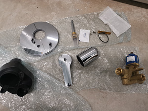 Dušisegamisventil GROHE Start 23558002 Single-Lever Bath Tap (4 foto / 4)