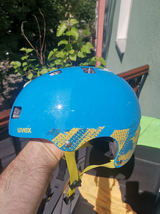Laste kiiver UVEX (1 foto / 5)