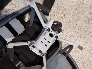 Droon DJI Mini 4 Pro droon, DJI RC 2, 2 akut, kott (4 foto / 6)
