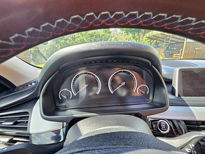 Продается BMW Xdrive 40d 3.0 230kW x5 comfort (9 фото из 12)