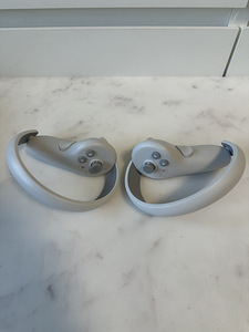 VR-очки PICO 4 (4 фото из 8)