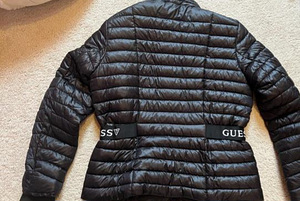Куртка Guess XS (3 фото из 3)