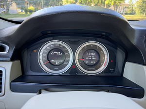 Volvo V70 2012 aasta (5 foto / 10)