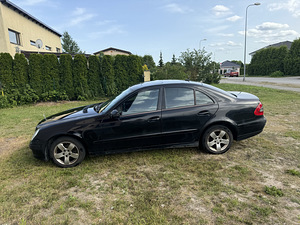 Mercedes-Benz E200, 2006 (1 foto / 5)