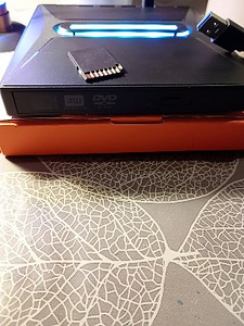 CD pleier uus pakendis koos mälu kaardigaiga (3 foto / 3)