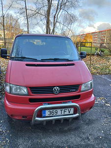 VW CARAVELLE 2.5 75 kW 1997 (2 foto / 4)