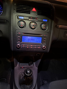 Volkswagen Touran 2.0 tdi 103kw manual (9 foto / 10)