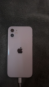 iPhone 12 (2 foto / 4)