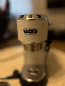 De’Longhi Dedica EC685 kohvimasin (2 foto / 4)