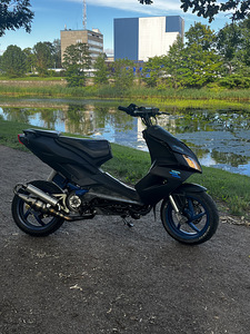 Aprilia sr50 (70) (2 foto / 9)