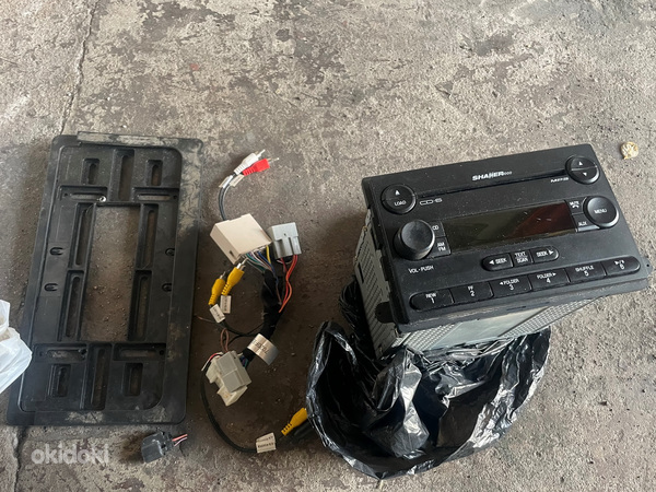 Консоль премиум аудиосистемы Ford Mustang GT 4.6L V8 2007