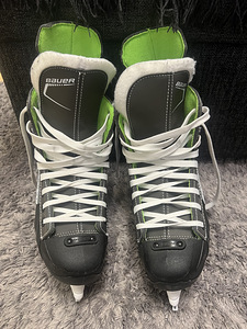 Коньки Bauer (2 фото из 3)
