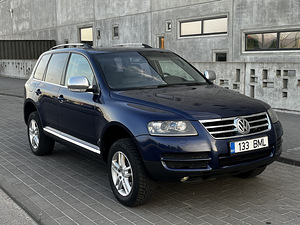 Volkswagen Touareg (2 foto / 5)