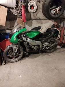 Aprilia rs 50 (1 foto / 8)