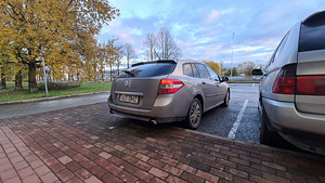 Renault Laguna (4 фото из 7)