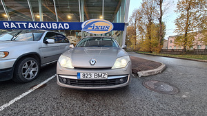 Renault Laguna (5 фото из 7)