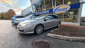 Renault Laguna (6 фото из 7)