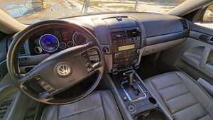 M/V VW Touareg (2 foto / 10)