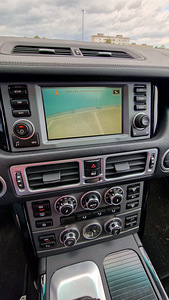 Land Rover Range Rover (3 фото из 10)