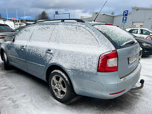 Skoda Octavia 2010, 1,6D, manuaal (2 foto / 10)